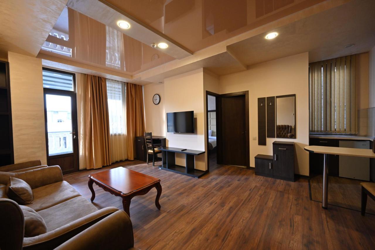 Partez Hotel Jereván Kültér fotó
