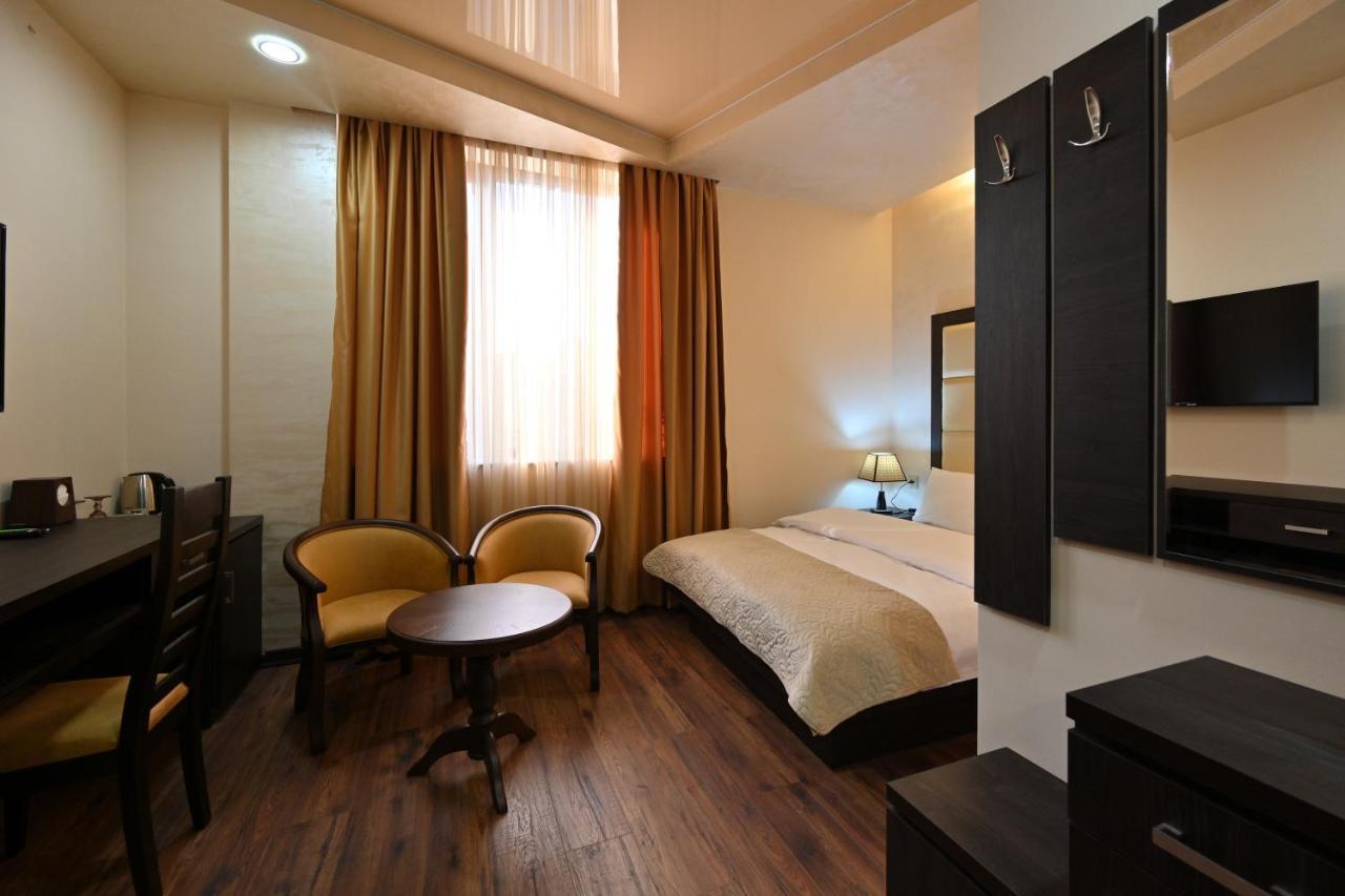 Partez Hotel Jereván Kültér fotó