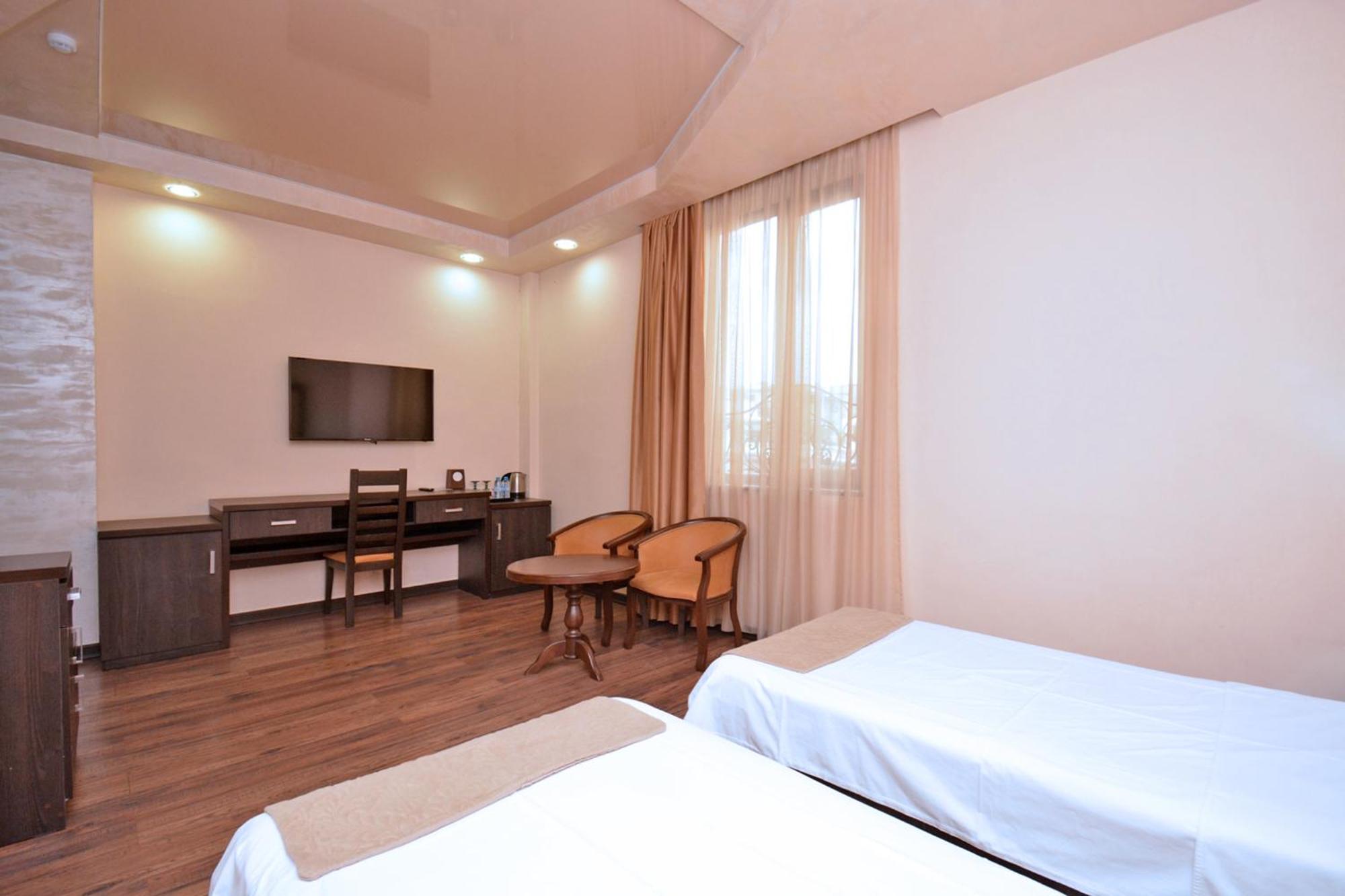 Partez Hotel Jereván Kültér fotó