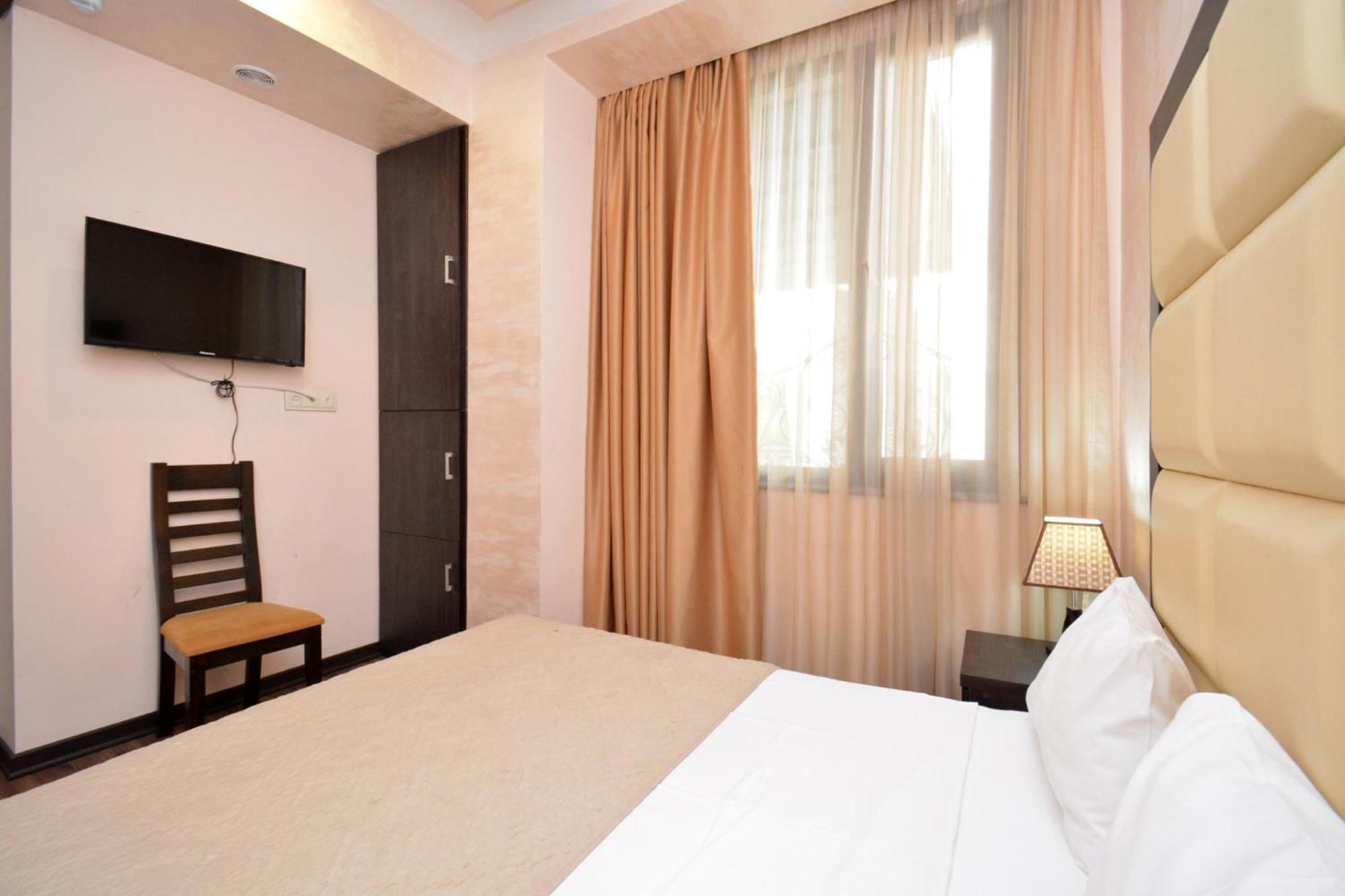 Partez Hotel Jereván Kültér fotó