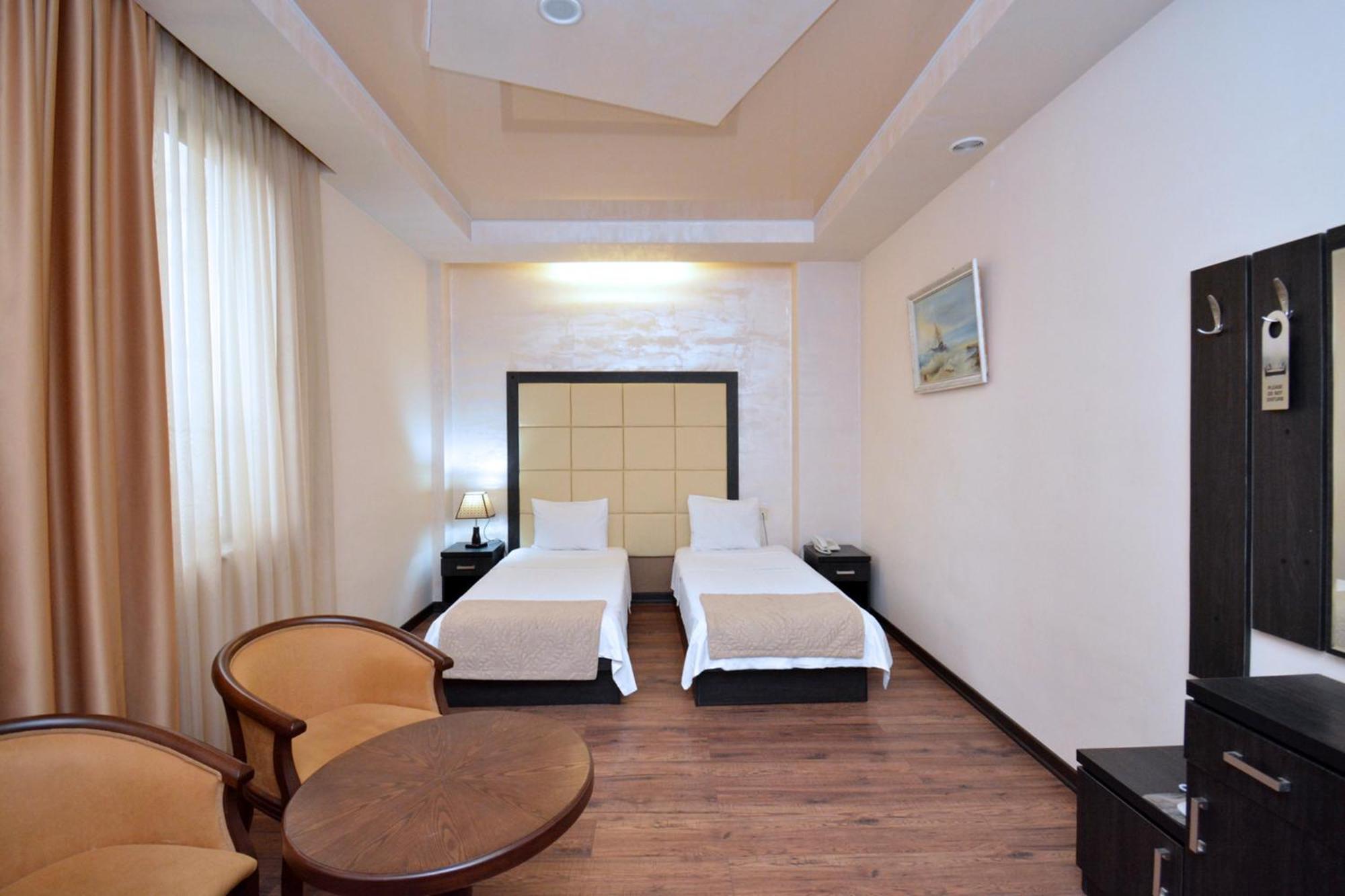 Partez Hotel Jereván Kültér fotó