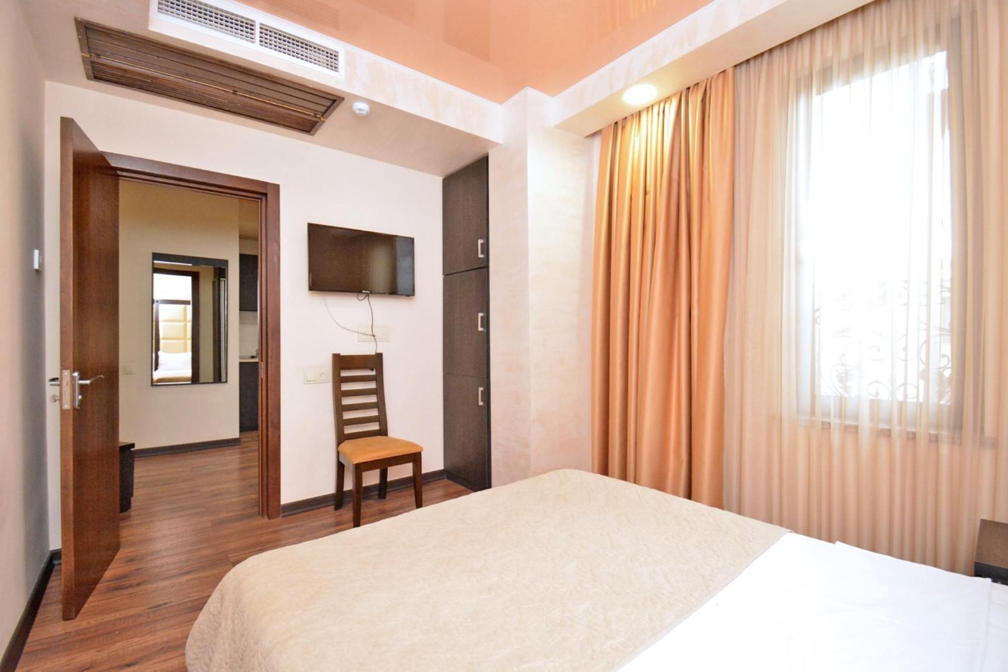 Partez Hotel Jereván Kültér fotó