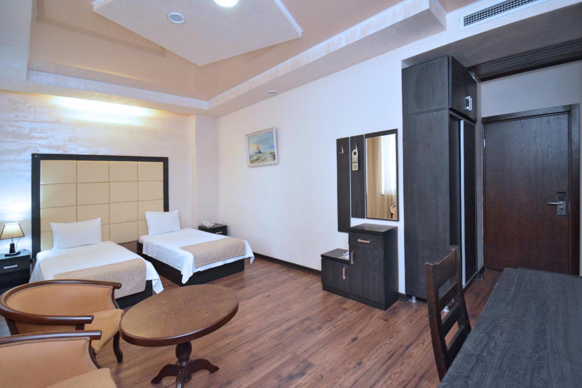 Partez Hotel Jereván Kültér fotó